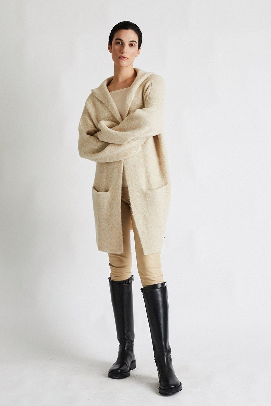 + Beryll Cashmere Cardigan with Hood Vivian | Marshmallow - Oversized Cashmere Cardigan with Hood - +Beryll Worn By Good People