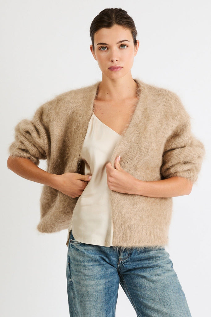 Anita Cashmere Cropped Cardigan | Latte - +Beryll Worn By Good People