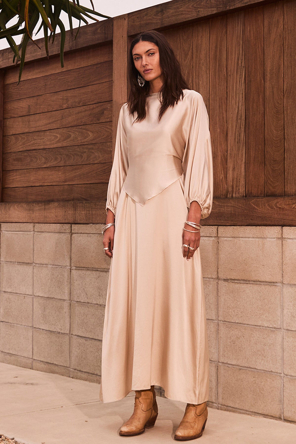 + Beryll Ali Silk Wrap Top | Latte - + Beryll Ali Silk Wrap Top | Latte - +Beryll Worn By Good People