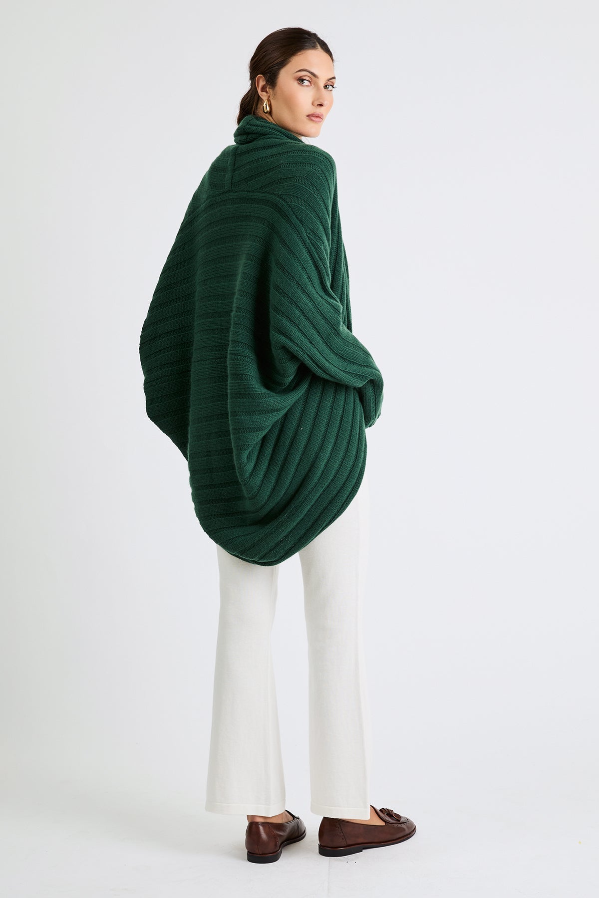 Beryll Cocoon Cashmere Cardigan | Bottle Green - +Beryll Worn By