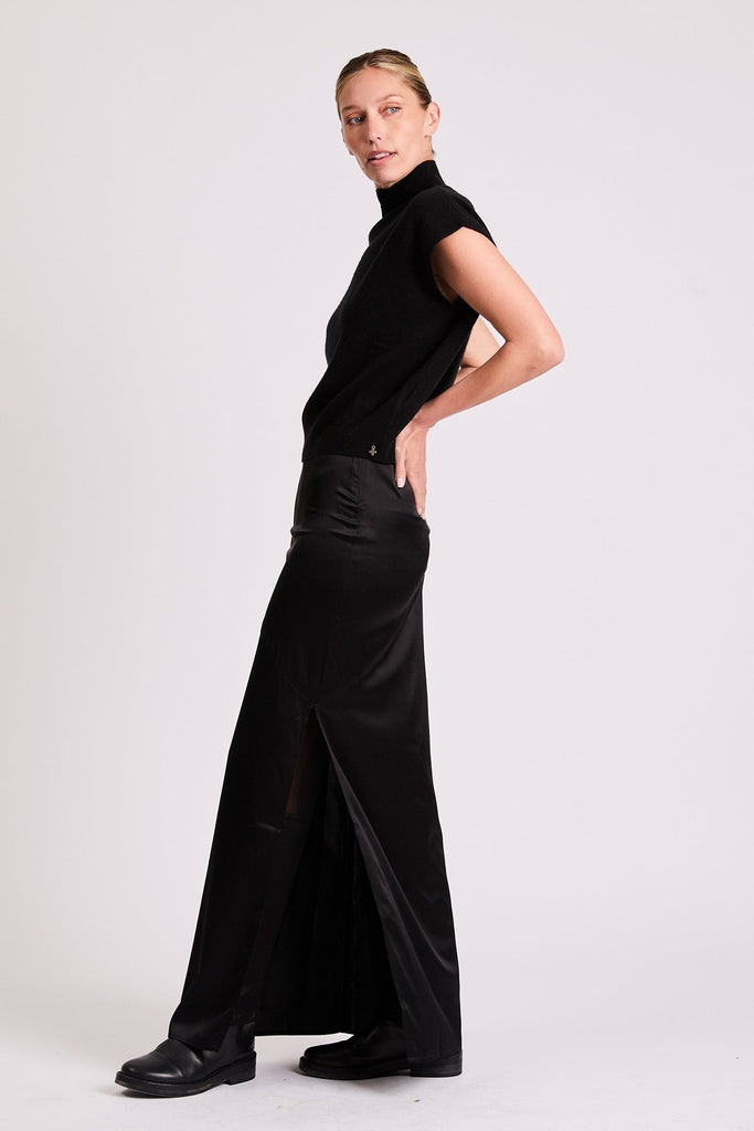 Naomi silk skirt in Black, side view