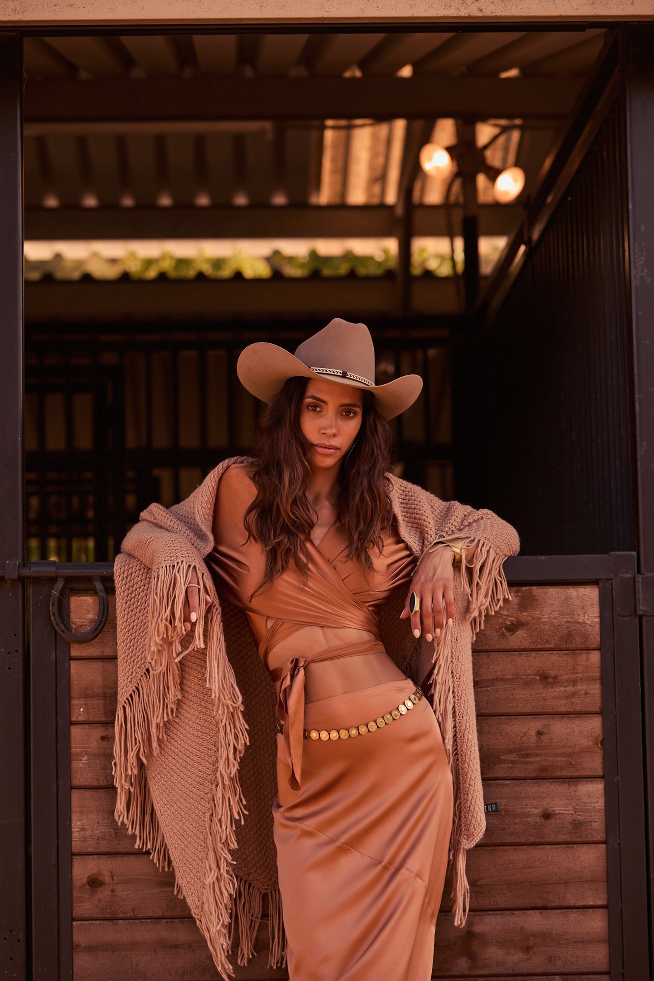 + Beryll Stephanie Popcorn Fringe Wrap | Sand - + Beryll Stephanie Popcorn Fringe Wrap | Sand - +Beryll Worn By Good People