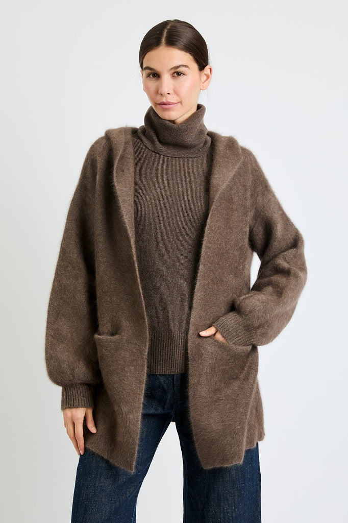 Model wearing Vivi cropped cashmere coat with hood in Mocha