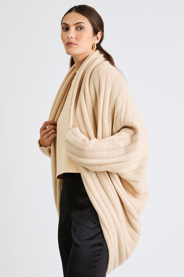 Cocoon Cashmere Cardigan | Sand - +Beryll Worn By Good People