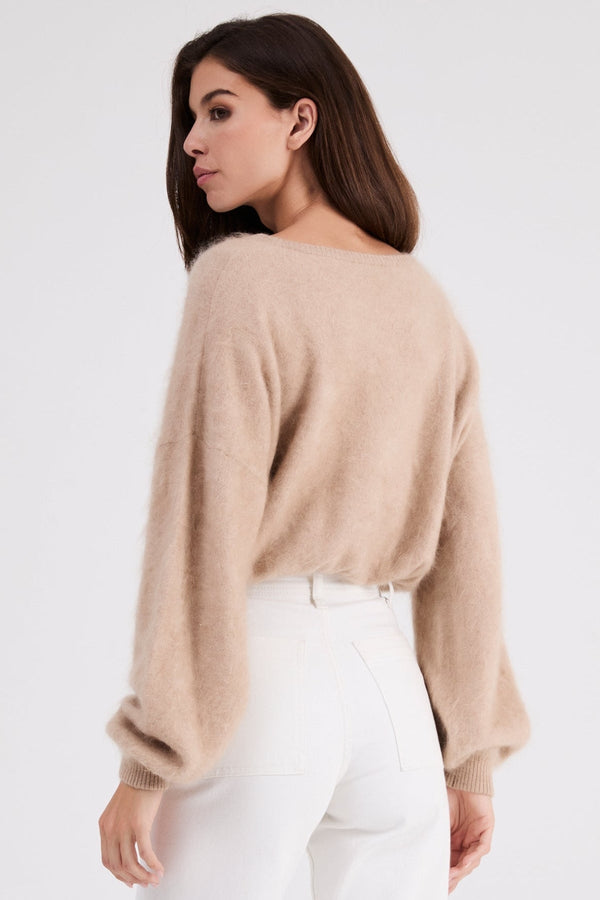 Stevie Cashmere Sweater | Latte - +Beryll Worn By Good People