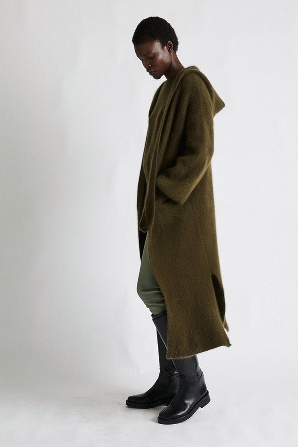 Vivian cashmere coat with hood in green, side view