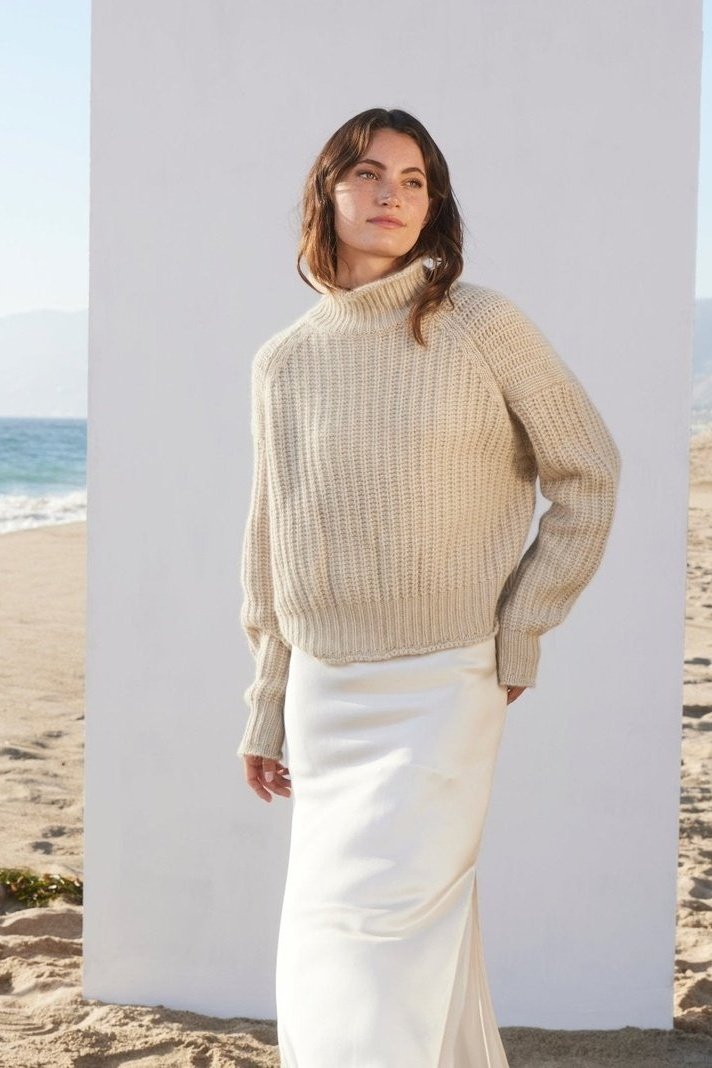 +Beryll Cashmere Sweater Carole | Shell Beach - +Beryll Cashmere Sweater Carole - +Beryll Worn By Good People