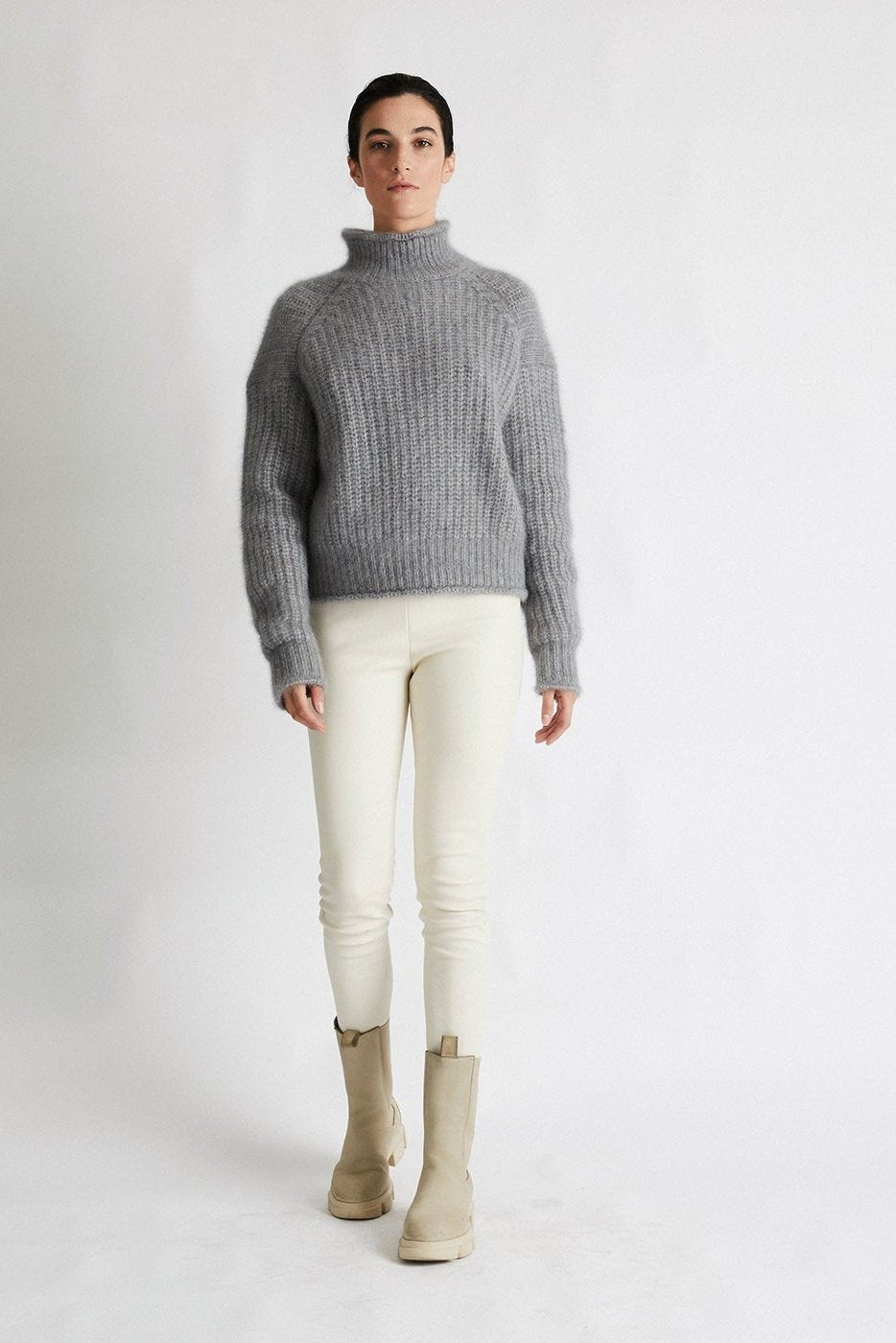 +Beryll Cashmere Sweater Carole | Pebble Gray - +Beryll Cashmere Sweater Carole | Pebble Gray - +Beryll Worn By Good People