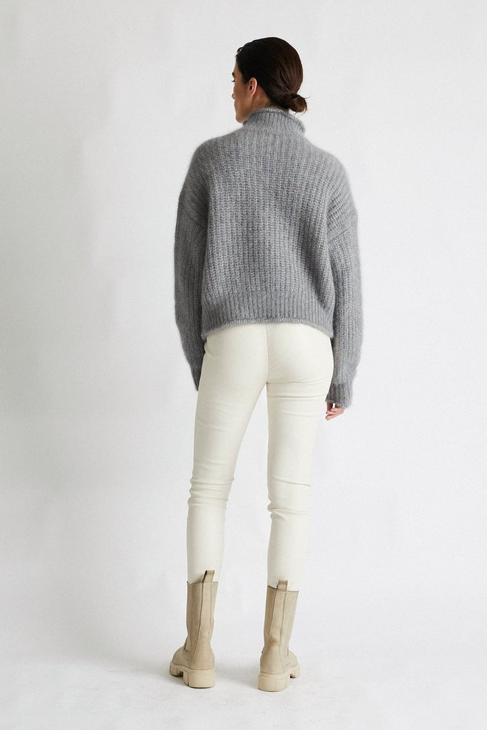 +Beryll Cashmere Sweater Carole | Pebble Gray - +Beryll Worn By Good People
