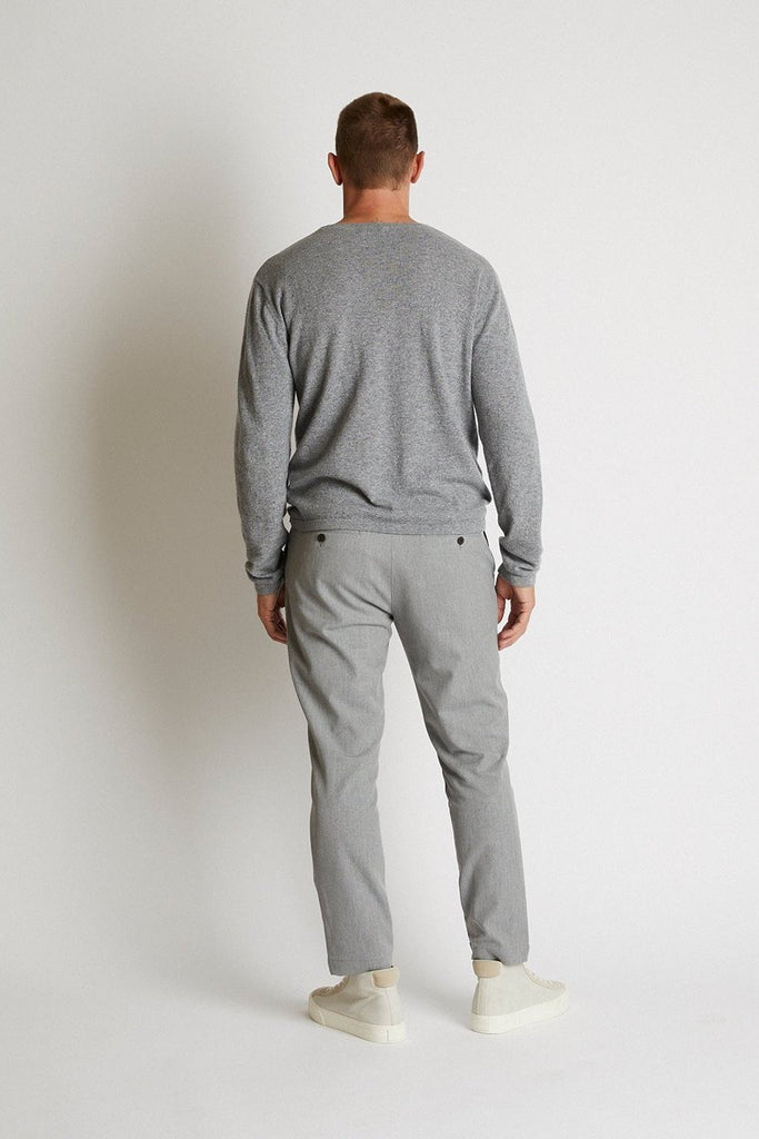 +Beryll Cashmere Sweater Tim | Pebble Gray - +Beryll Worn By Good People